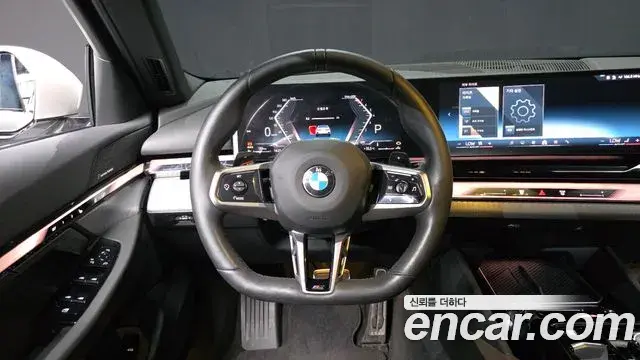 BMW 5 Series 2025 — Фото 13/20