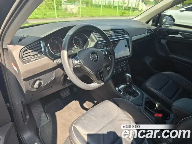 Volkswagen Tiguan 2018 — Фото 9/20