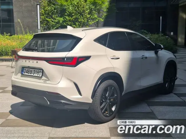 Lexus NX350h 2025 — Photo 1/20
