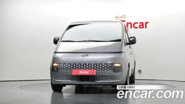 Hyundai Staria 2022 — Фото 3/20