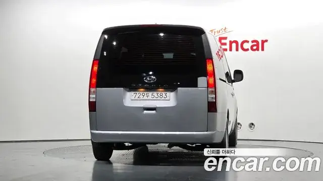 Hyundai Staria 2022 — Фото 4/20