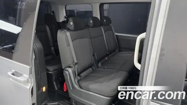 Hyundai Staria 2022 — Фото 12/20