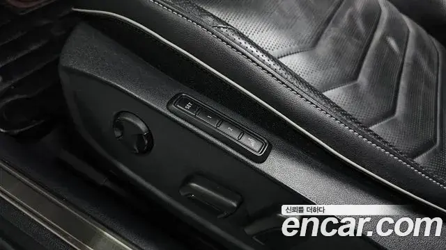 Volkswagen Arteon 2019 — ფოტო 16/20