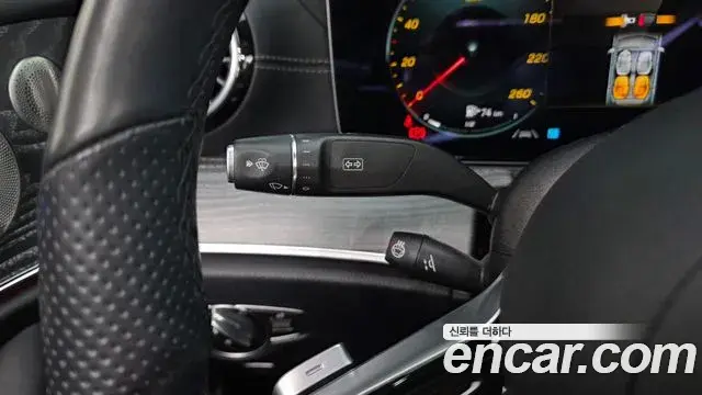 Mercedes-Benz E-Class 2021 — ფოტო 29/33