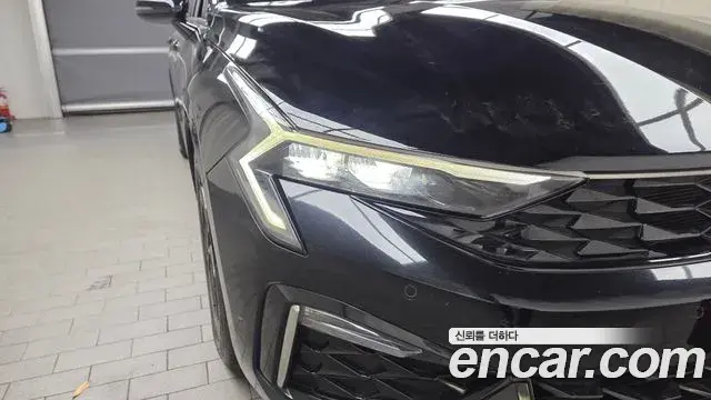 Kia K5 2024 — Şəkil 18/33