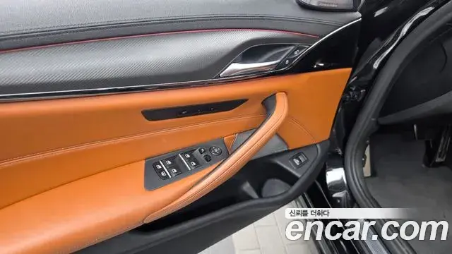 BMW M5 2019 — ფოტო 7/34
