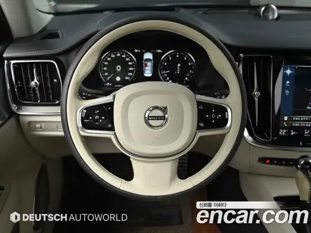 Volvo S60 2019 — ფოტო 11/19