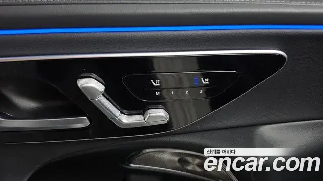 Mercedes-Benz E-Class 2024 — Photo 20/20
