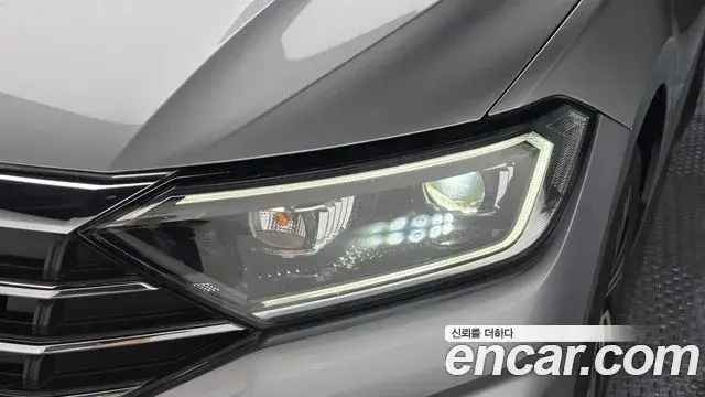 Volkswagen Jetta 2021 — Photo 29/37