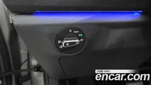 Volkswagen Jetta 2021 — Photo 9/37