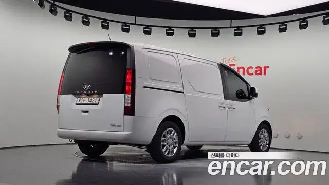 Hyundai Staria 2021 — Фото 2/20
