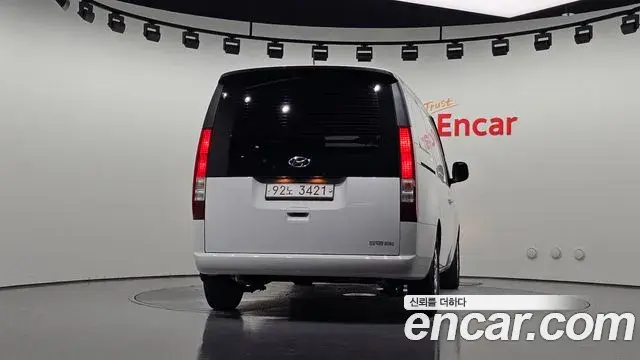 Hyundai Staria 2021 — Фото 4/20