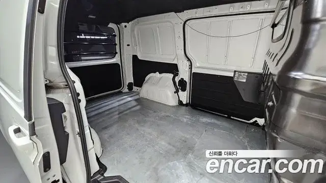 Hyundai Staria 2021 — Фото 11/20