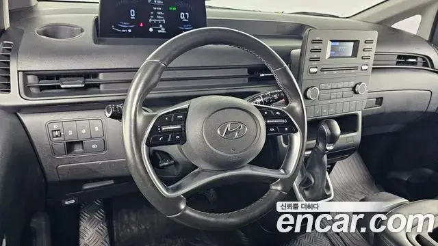 Hyundai Staria 2021 — Фото 13/20