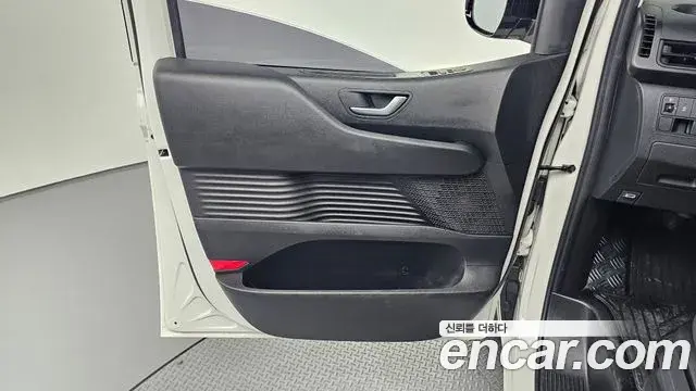 Hyundai Staria 2021 — Şəkil 7/30
