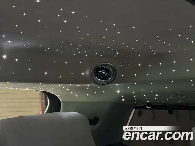 Kia Carnival 2025 — Фото 14/18