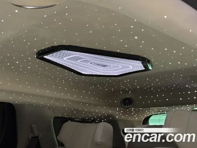 Kia Carnival 2025 — Фото 17/18