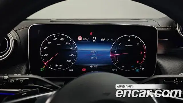Mercedes-Benz GLC-Class 2023 — ფოტო 19/33