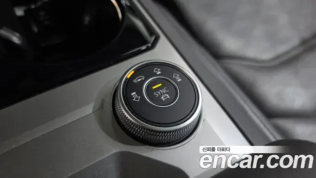 Volkswagen Touareg 2020 — Photo 19/20