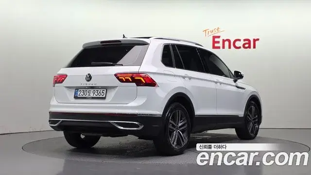 Volkswagen Tiguan 2022 — ფოტო 26/30