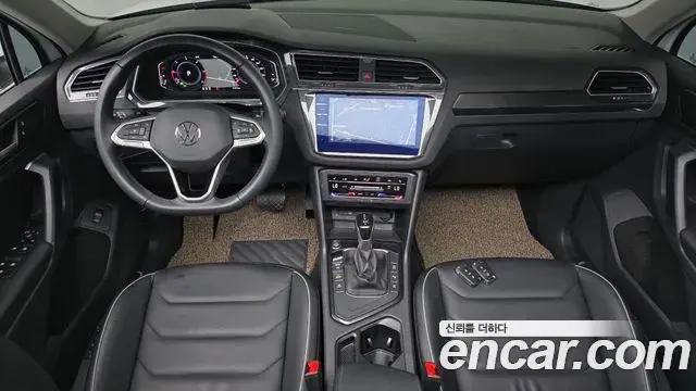 Volkswagen Tiguan 2022 — ფოტო 13/30