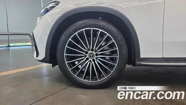 Mercedes-Benz GLC-Class 2025 — Photo 4/20