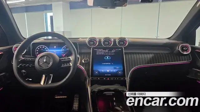 Mercedes-Benz GLC-Class 2025 — Photo 6/20