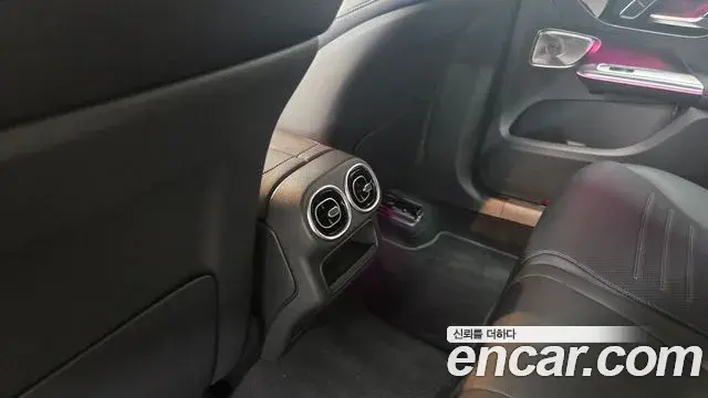 Mercedes-Benz GLC-Class 2025 — Photo 13/20