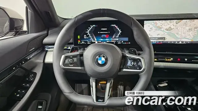 BMW 5 Series 2025 — Фото 12/20