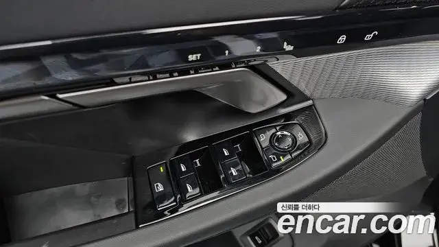 BMW 5 Series 2025 — ფოტო 14/36