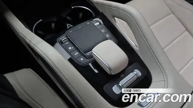 Mercedes-Benz GLE-Class 2023 — Фото 8/20
