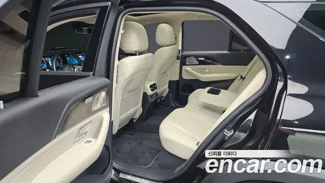 Mercedes-Benz GLE-Class 2023 — Фото 11/20