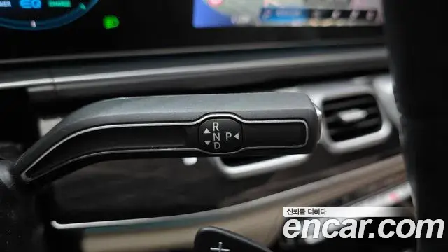 Mercedes-Benz GLE-Class 2023 — Фото 17/20