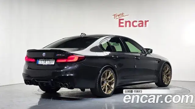 BMW M5 2018 — ფოტო 19/32