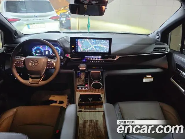 Toyota Sienna 2025 — Şəkil 5/19