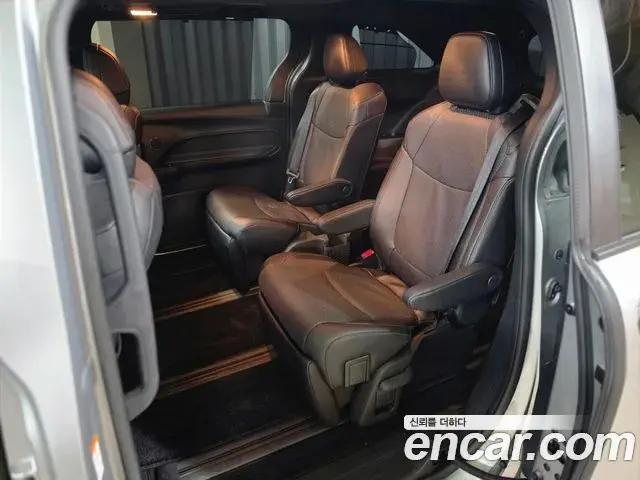 Toyota Sienna 2025 — Şəkil 14/19