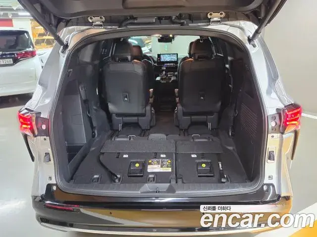 Toyota Sienna 2025 — Şəkil 15/19