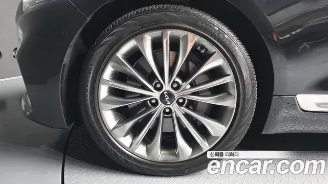 Kia The K9 2023 — Photo 5/20