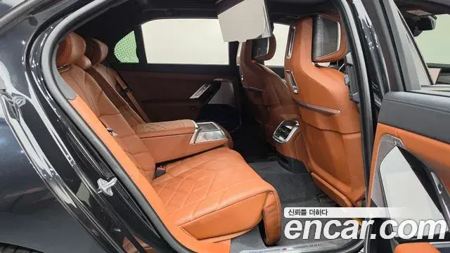 BMW i7 2024 — Şəkil 14/20
