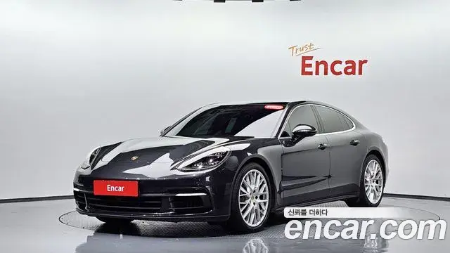 Porsche Panamera 2018 — Photo 3/33