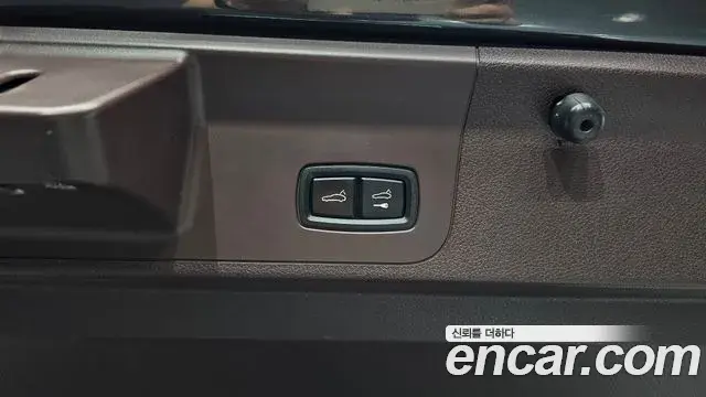 Porsche Panamera 2018 — Photo 20/33