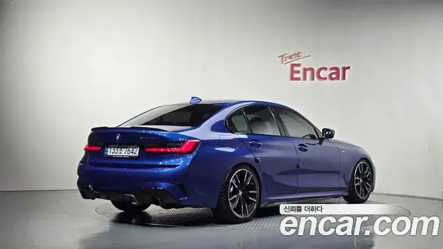 BMW 3 Series 2019 — Фото 2/20