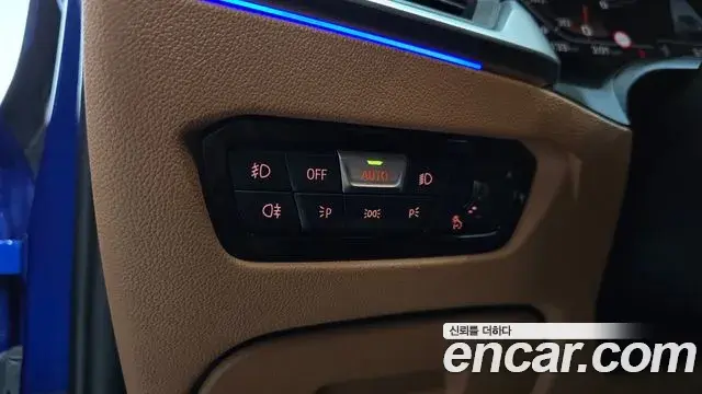 BMW 3 Series 2019 — Фото 19/20