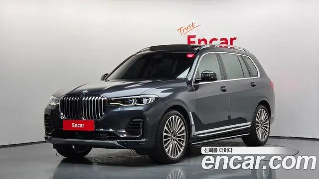 BMW X7 2022 — Photo 9/20