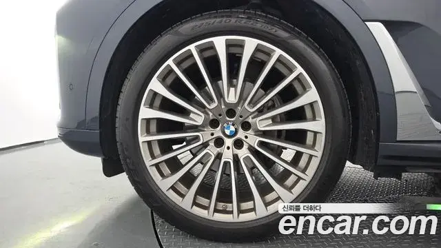 BMW X7 2022 — Photo 4/20