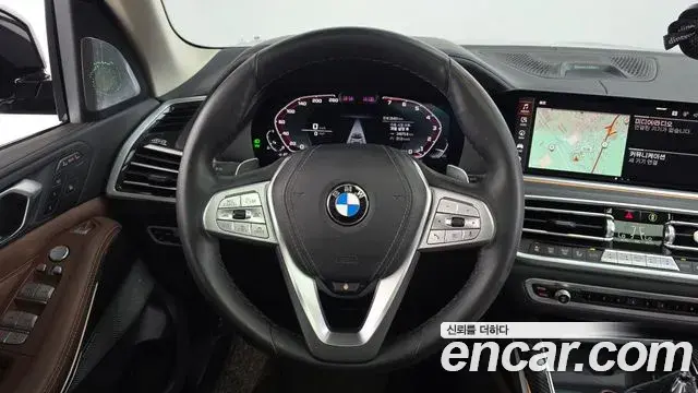 BMW X7 2022 — Photo 19/20