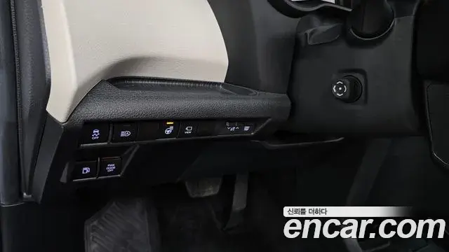 Toyota Sienna 2023 — Şəkil 8/39
