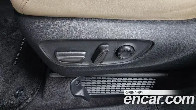 Toyota Sienna 2023 — Şəkil 19/39
