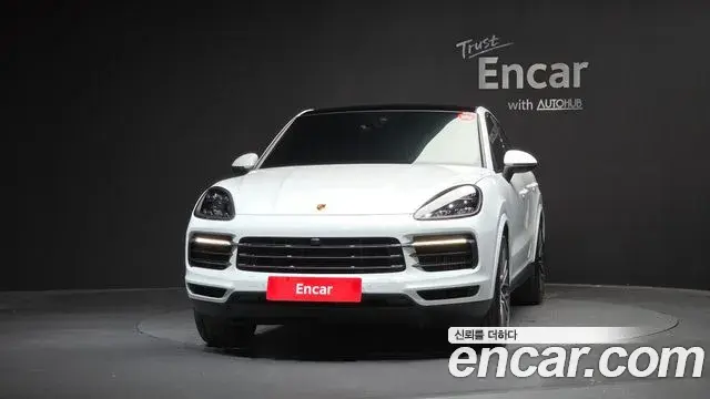Porsche Cayenne 2021 — Photo 7/34