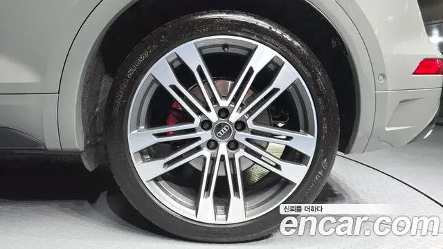 Audi SQ5 2021 — Photo 13/35